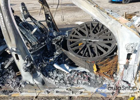 2018 Porsche Panamera 4 z USA, uszkodzony, nr VIN WP0AA2A79JL113731